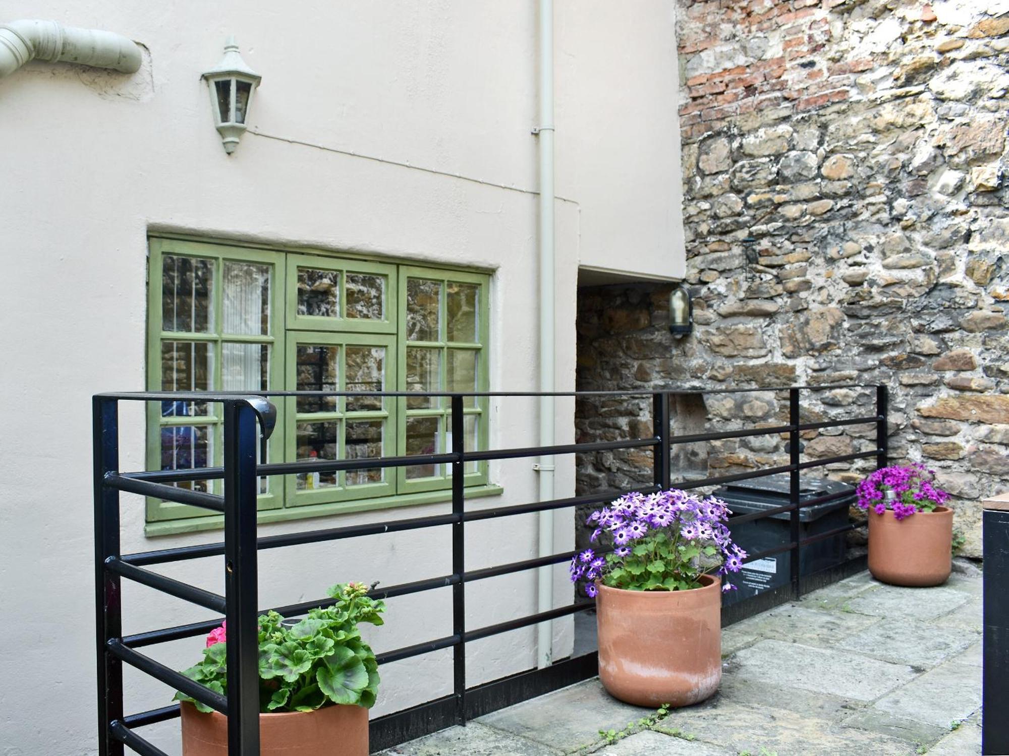 4 The Green Villa Richmond  Exterior photo